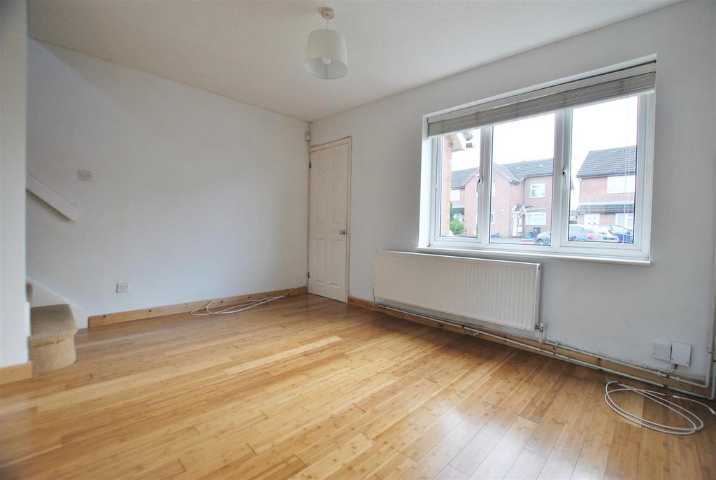 Minton Close, Whitchurch, Bristol 1 bed semidetached house £825 pcm