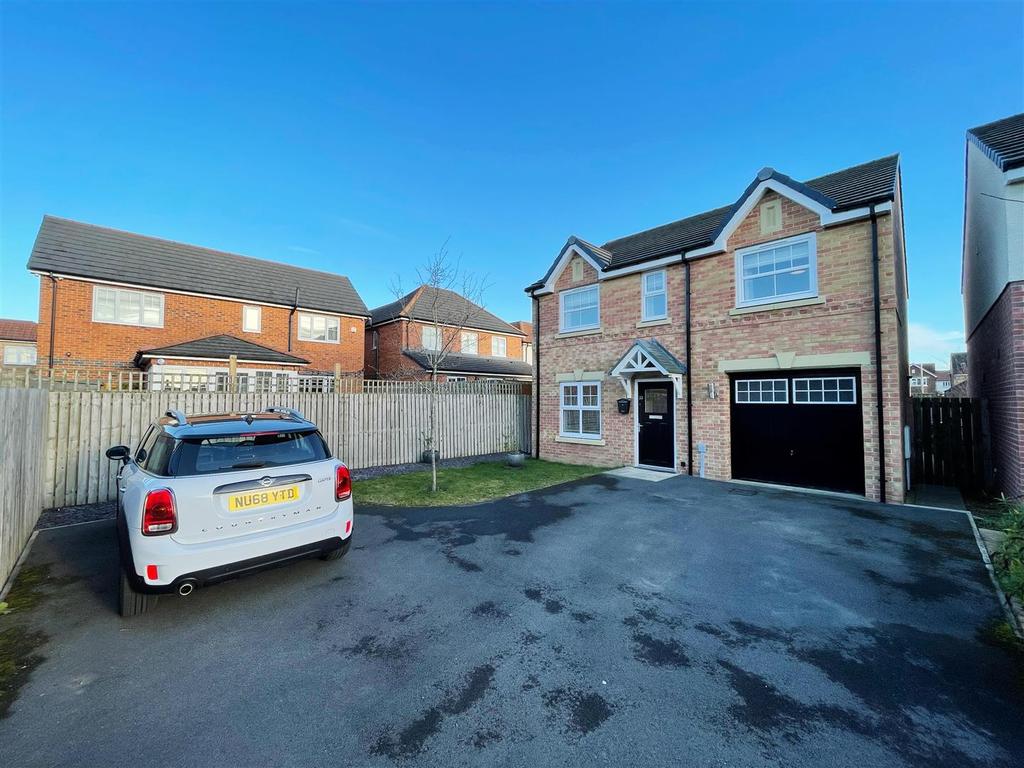 Abbey Green, Spennymoor 4 bed detached house for sale £240,000