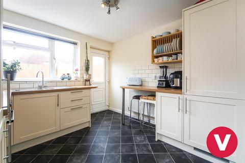 4 Birmingham Road, Alcester, B49 5ES
