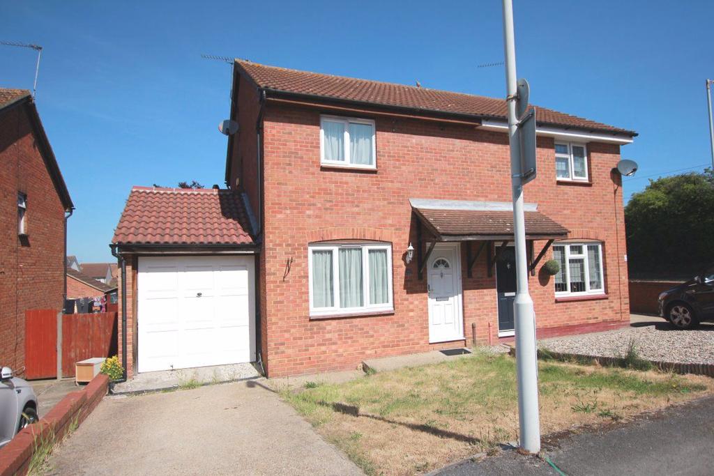 Wick Meadows Extended 3 Bedroom Semi 3 bed house £1,250 pcm (£288 pw)