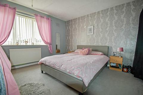 3 bedroom terraced house for sale - Staveley Road, Hull