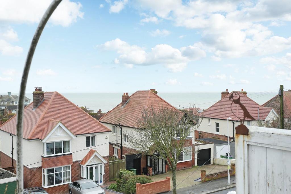 Wear Bay Crescent, Folkestone 5 bed semidetached house £630,000