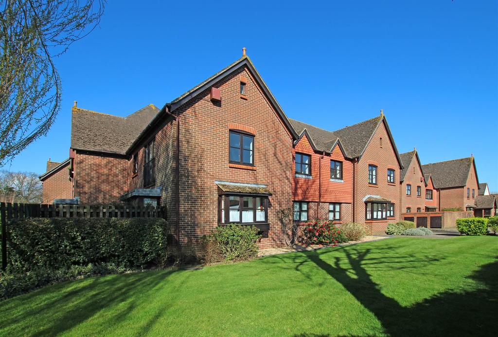 Fishbourne Road East, Chichester 2 bed apartment £255,000