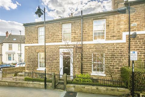 3 bedroom end of terrace house for sale - Newbould Lane, Broomhill, S10 2PL
