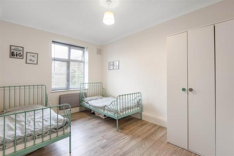 2 bedroom flat for sale - Gosbrook Road, Caversham, Reading