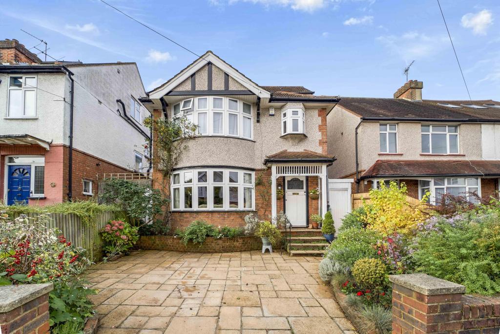 Malden Hill Gardens, New Malden, Surrey, KT3 5 bed detached house £