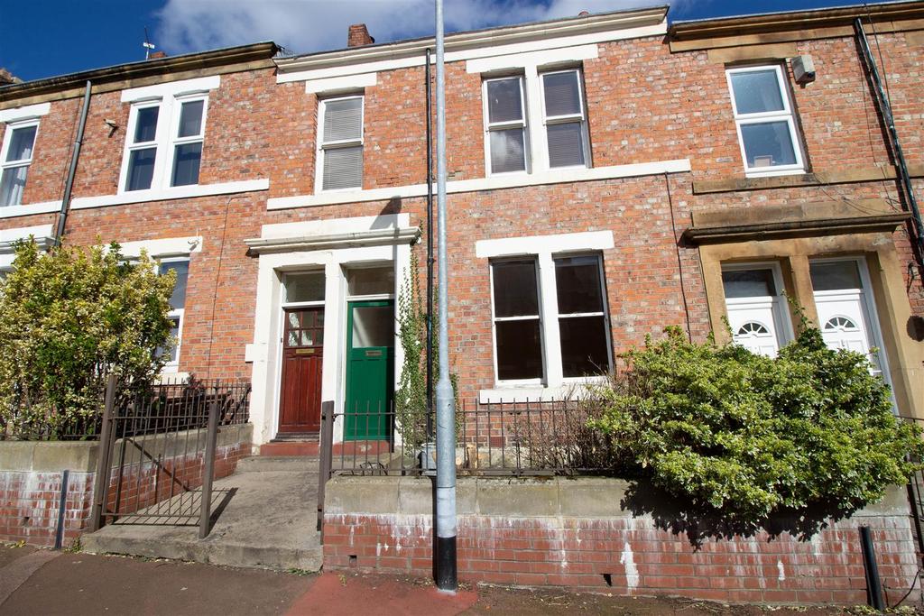 Rodsley Avenue, Gateshead 2 bed ground floor flat £80,000