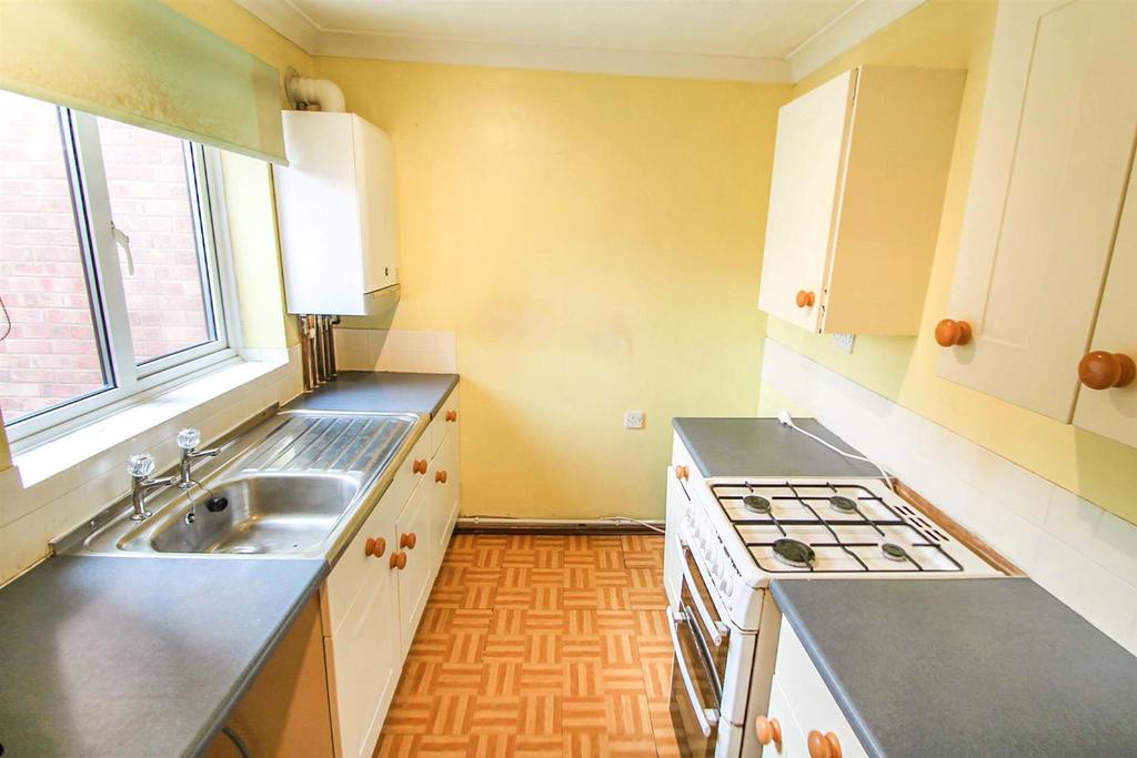 Honey Meadow, Ludlow 2 bed terraced house £175,000