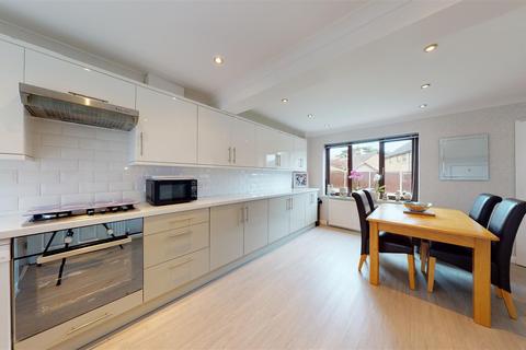 5 Amos Close, Herne Bay, CT6 6UH