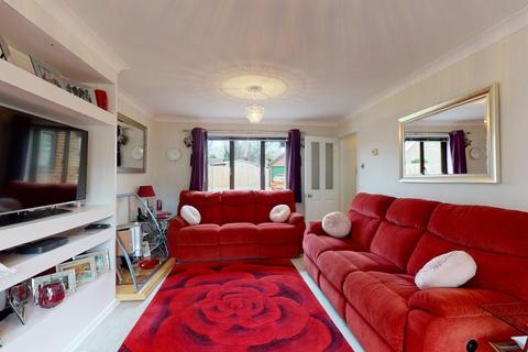 5 Amos Close, Herne Bay, CT6 6UH