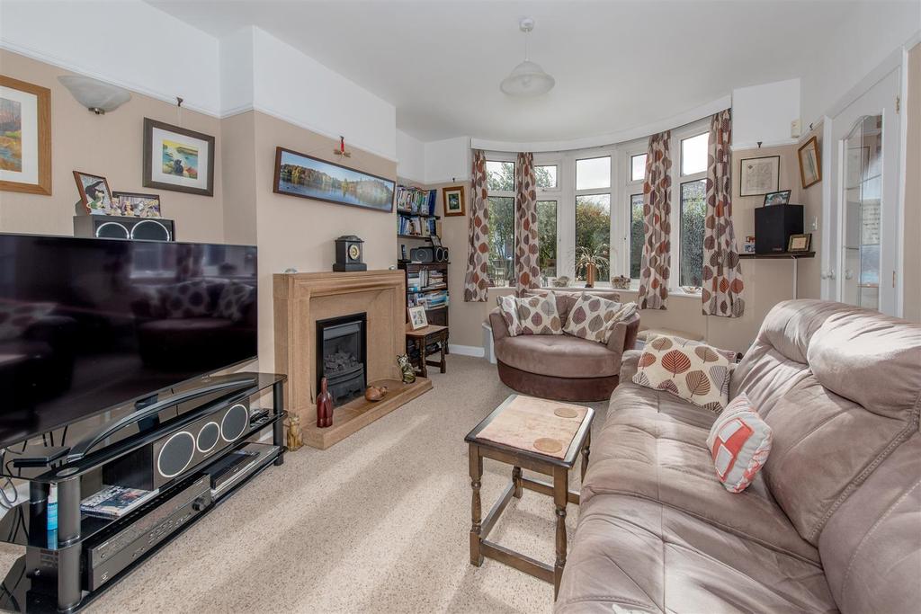 Tamar Avenue, Taunton 3 bed detached house £369,950