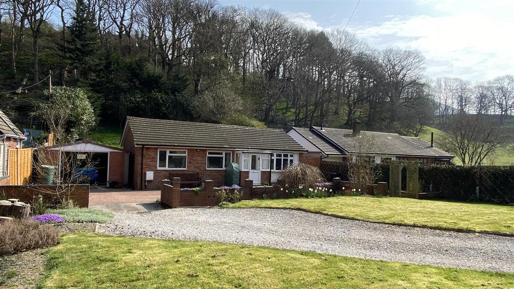 Ludlow Road, Church Stretton 2 bed detached bungalow £395,000