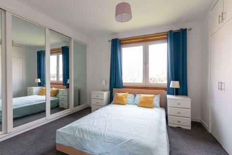 2 bedroom flat to rent - Northfield Broadway Edinburgh EH8 7PH United Kingdom