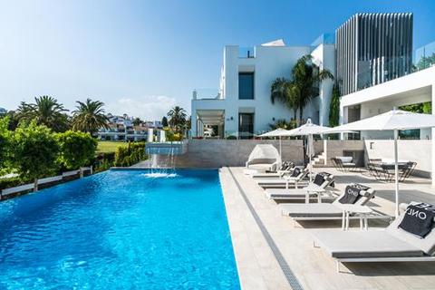 9 bedroom villa, La Pera, Marbella, Malaga, Spain