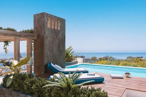 4 bedroom villa, Rio Real, Marbella, Malaga