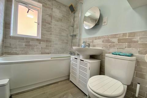52 Dandelion Close, Northampton, NN3 5FB