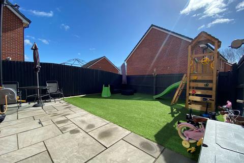52 Dandelion Close, Northampton, NN3 5FB