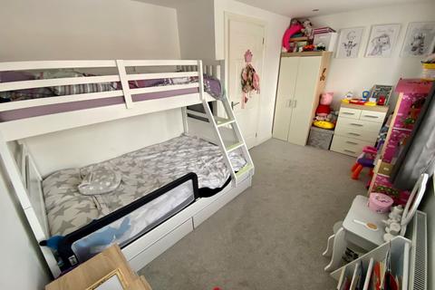 52 Dandelion Close, Northampton, NN3 5FB