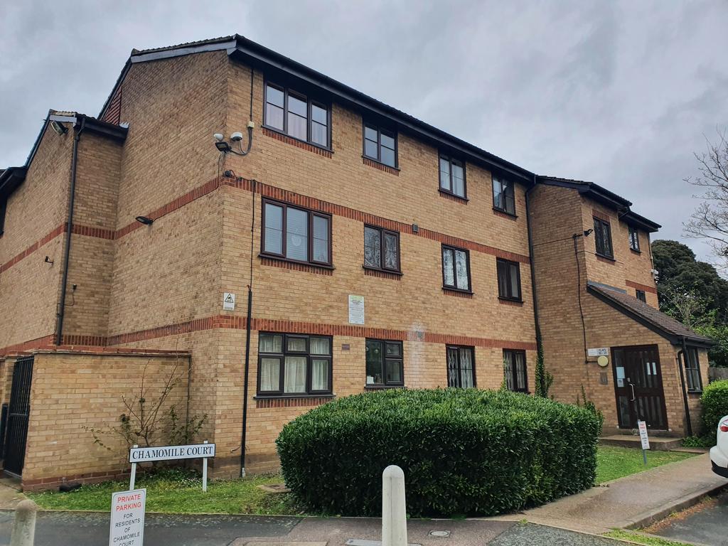 Chamomile Court, E17 2 bed flat £1,200 pcm (£277 pw)