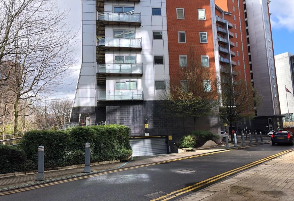 Parking Space, 3 Whitehall Quay, Leeds 1 bed apartment £100 pcm (£23 pw)