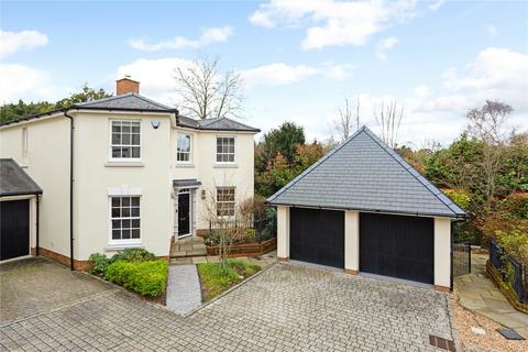 4 bedroom detached house to rent, Elizabeth Place, Winchester, SO22