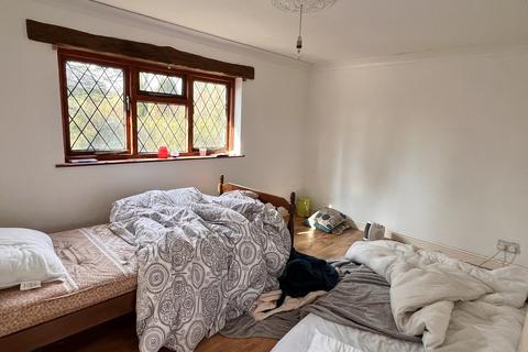 4 Ashfield Row, Llangadog, SA19 9NB