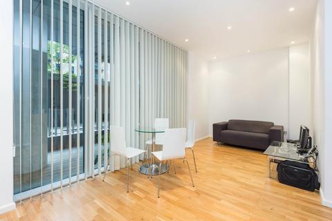 Studio to rent, Millharbour, London, E14