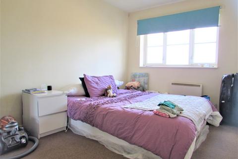 2 bedroom flat for sale, Cygnet Close, Neasden, London NW10