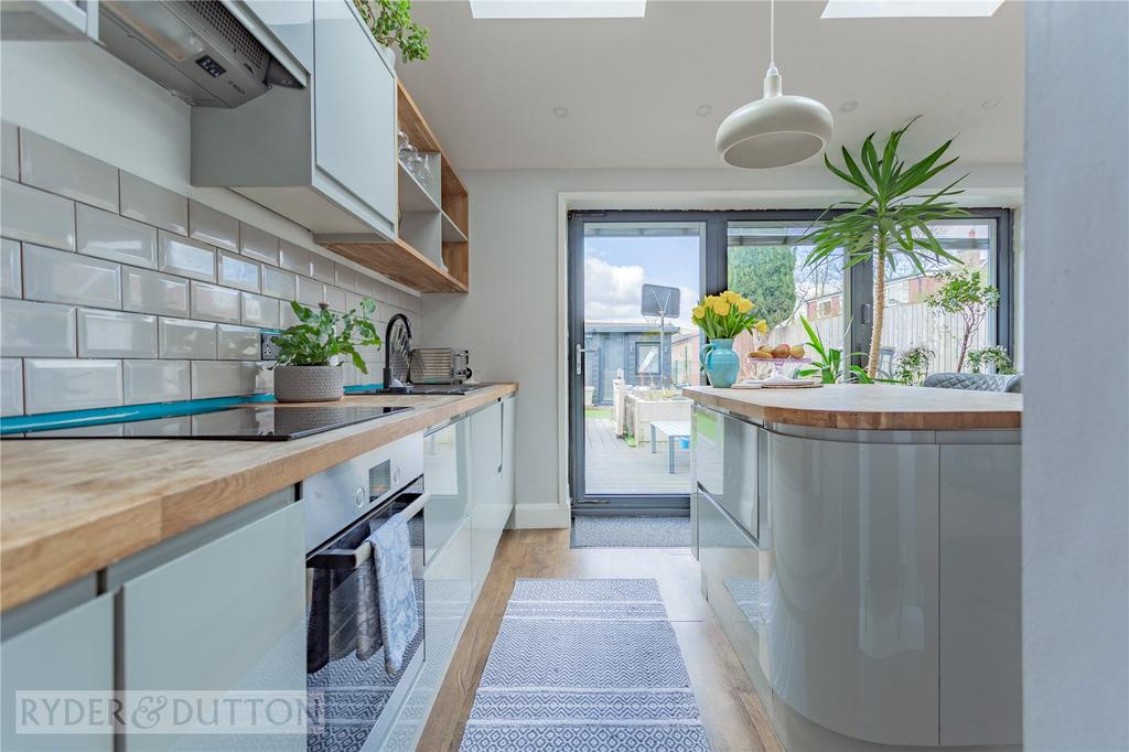 Kitchen & Island: