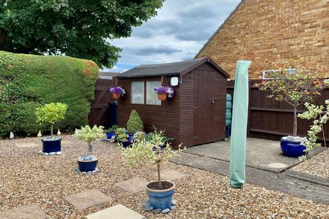11 Clover Lane, Northampton, NN2 8BT