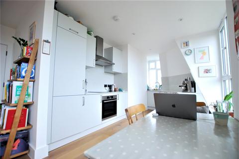 1 bedroom apartment to rent - Robins Court, Kings Avenue, London, SW4