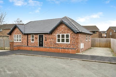 2 bedroom bungalow for sale, Bromley Close, Whelley, Wigan, WN2