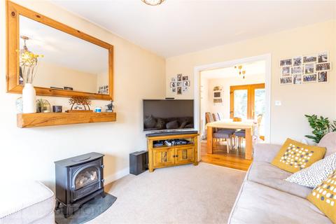 16 Deer Hill Close, Marsden, Huddersfield, HD7 6LG