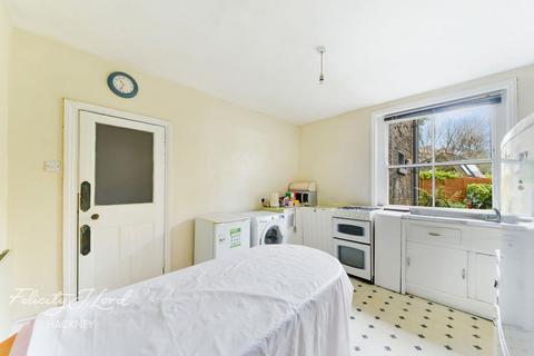 6 bedroom terraced house for sale - Greenwood Road, Hackney, E8