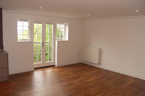 2 bedroom flat to rent, Sheridan Court, High Wycombe, HP12