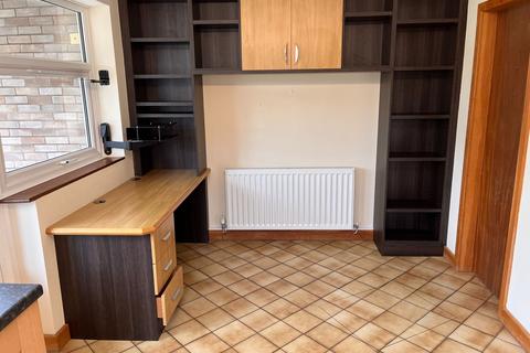 18 Chantry Crescent, Alcester, B49 5BT