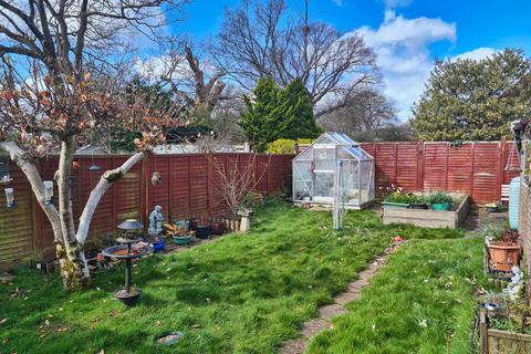 14 Birch Close, Romsey, SO51 5SQ