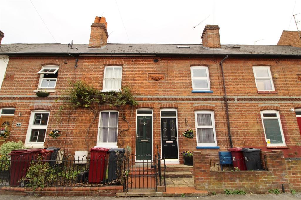 Elgar Road, Reading, RG2 3 bed terraced house £1,200 pcm (£277 pw)