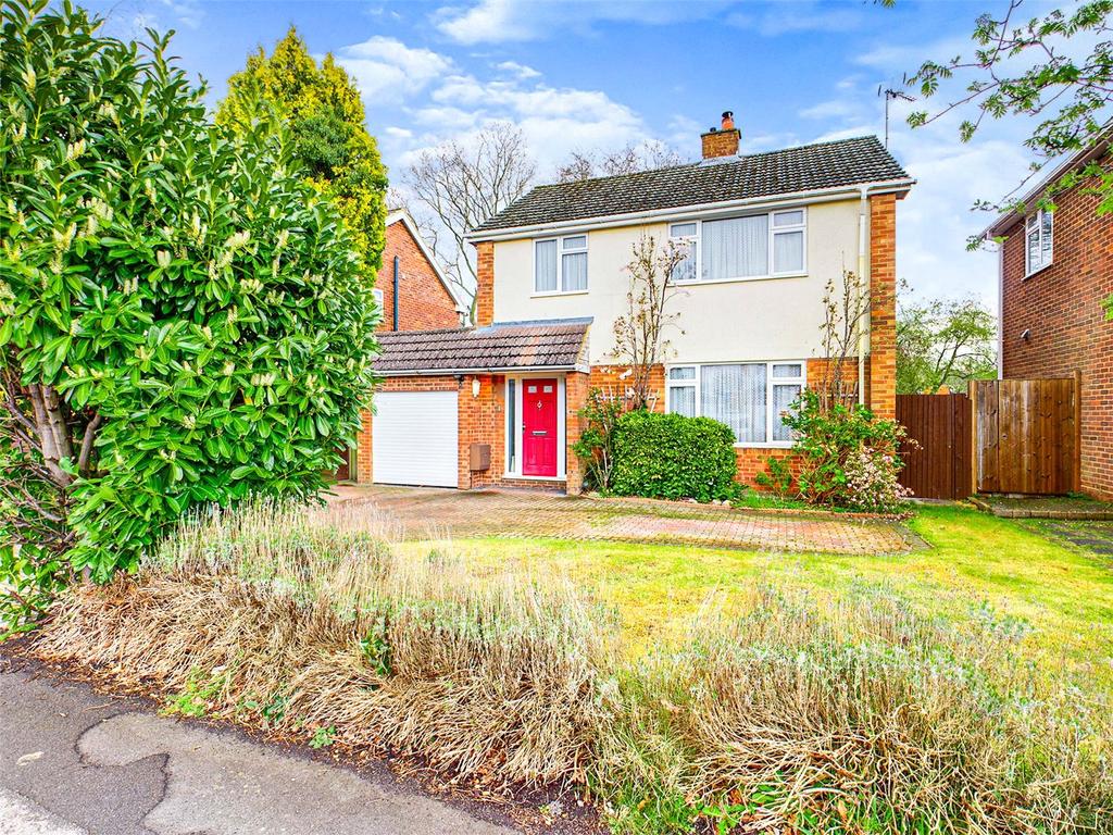 Birch Road, Burghfield Common, Reading, Berkshire, RG7 3 bed detached