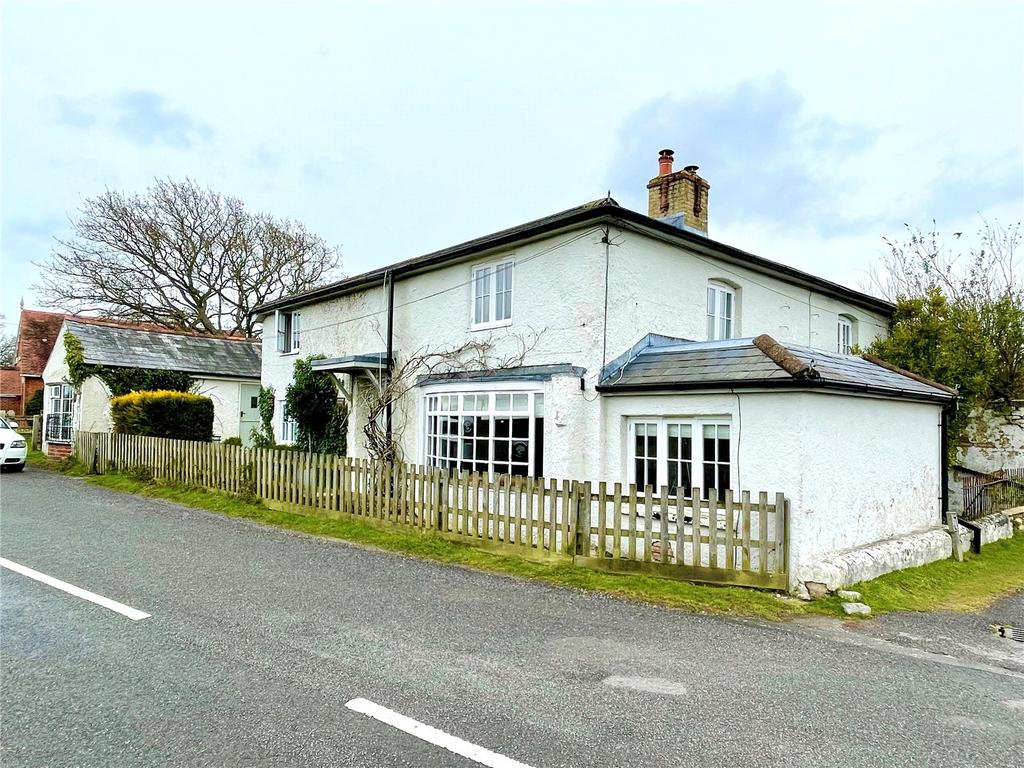 Lymington Road, East End, Lymington, SO41 4 bed detached house £1,300,000