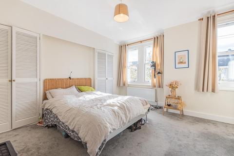 56 Bronson Road, London, SW20 8DY