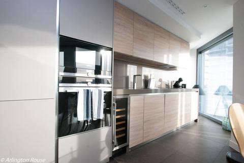 1 bedroom apartment for sale, Chronicle Tower, City Road, Islington, London