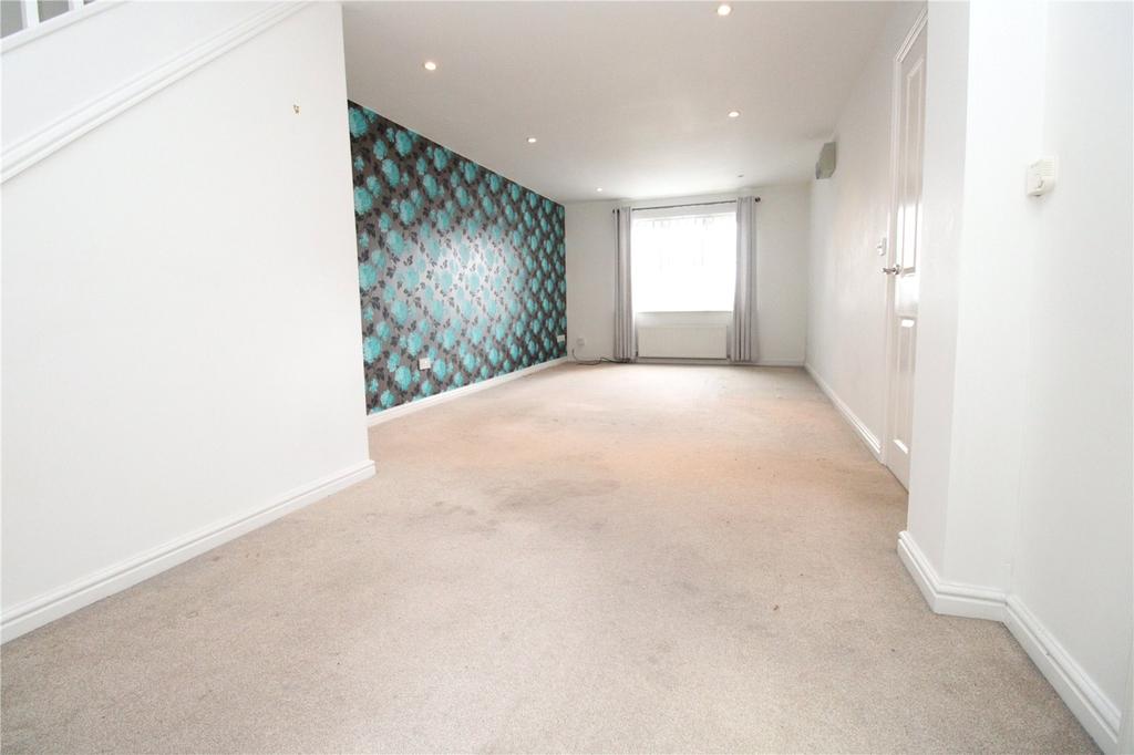Sheldrake Drive, Ipswich, IP2 2 bed semidetached house £875 pcm (£