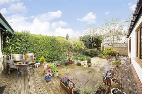 5 Pool Road, Otley, LS21 1HL