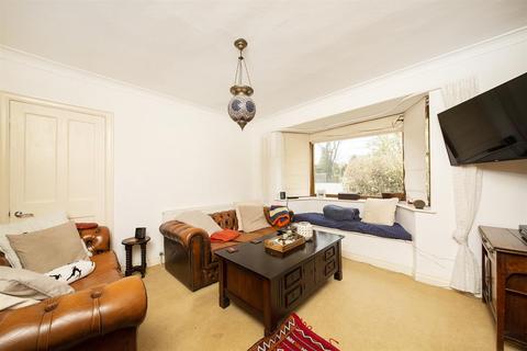 5 Pool Road, Otley, LS21 1HL
