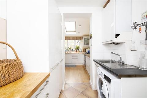 5 Pool Road, Otley, LS21 1HL