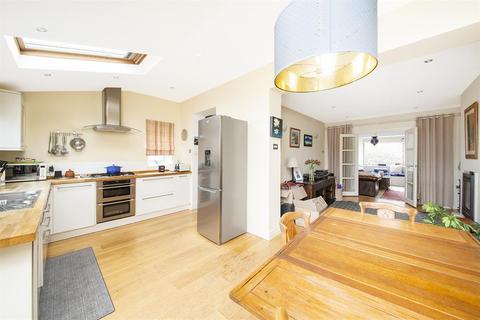 5 Pool Road, Otley, LS21 1HL