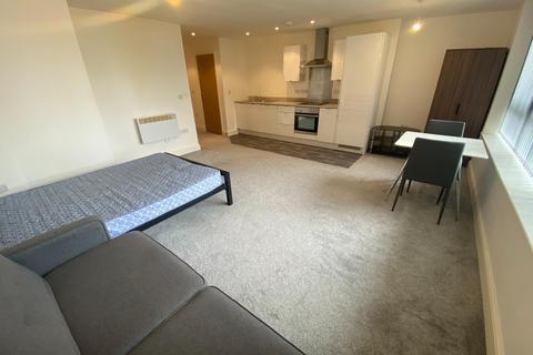 Studio to rent, 19 Fleming Way, Town Centre, Swindon, SN1