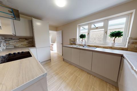 8 Crawshay Road, Tonypandy, CF40 1TD
