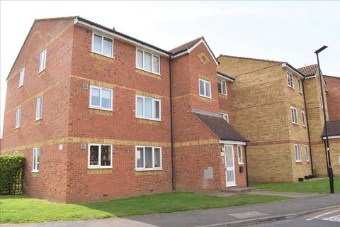 1 bedroom flat to rent, Redford Close, Feltham, TW13